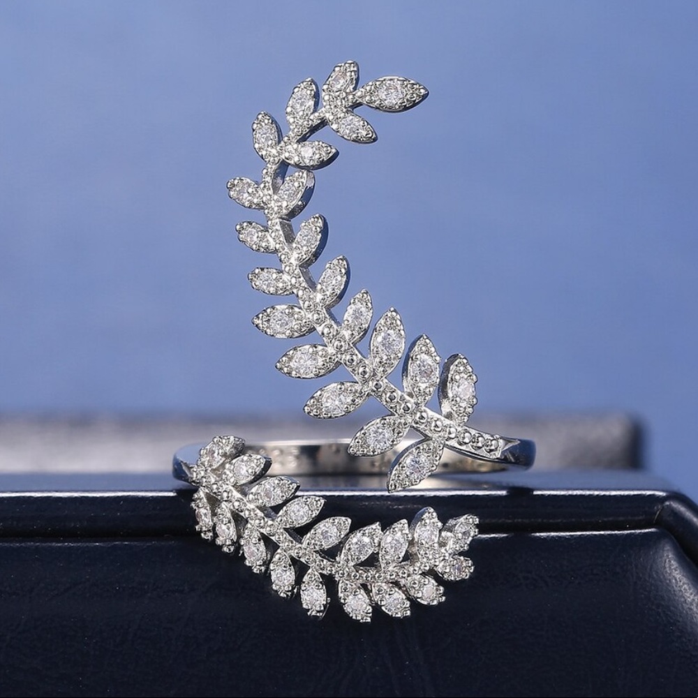 925 SILVER DIAMOND GRACEFUL LEAVES ADJUSTABLE RING, CUTE RING, SHINY RING. - Picture 4 of 5